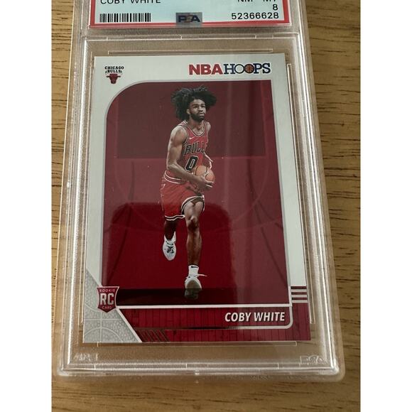 2019 PANINI HOOPS #204 COBY WHITE RC PSA 8 NM-MT Pop 35 Chicago Bulls - Picture 4 of 4